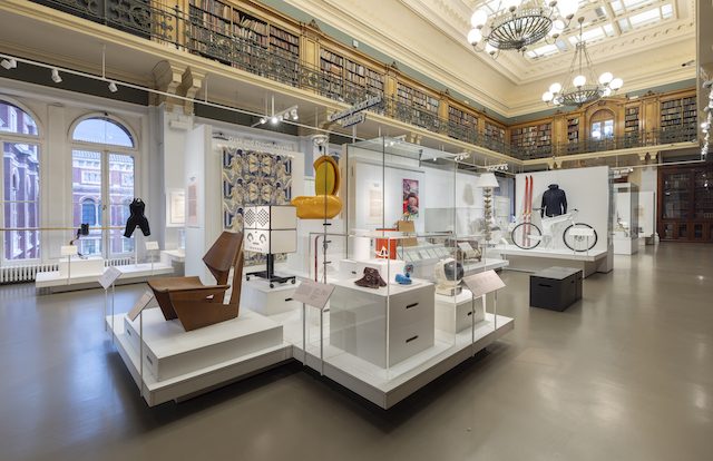 A 19-Second Zoo Video Just Became Museum Art in London