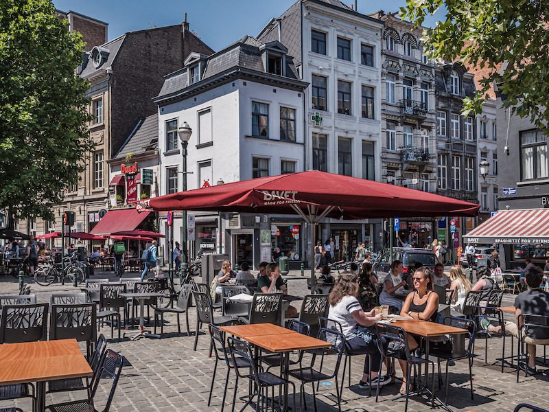 Brussels Has Perfected the Art of the Sunny Afternoon Drink