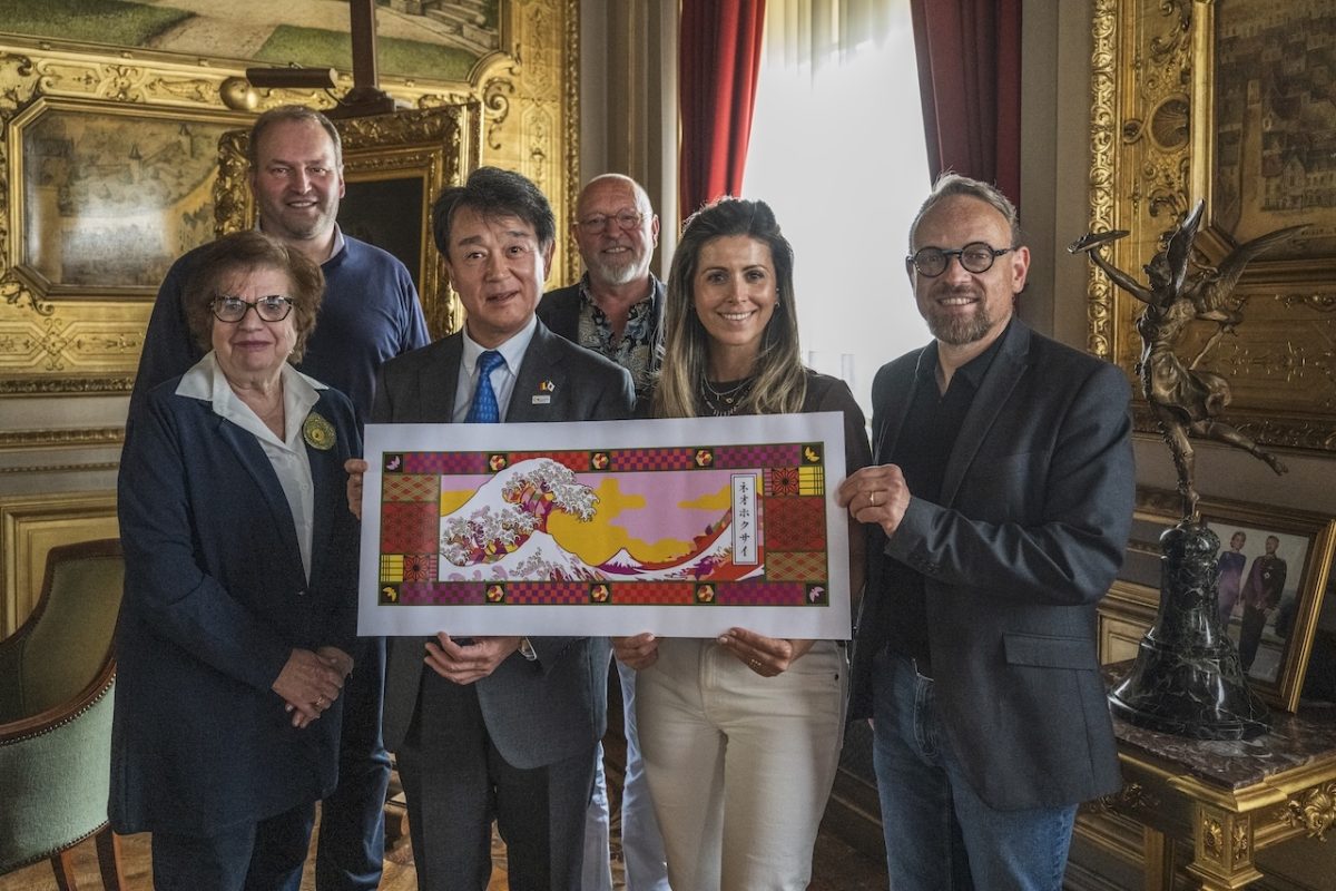 Brussels Is Turning Its Grand-Place Into a 1,300-Square-Meter Hokusai Painting
