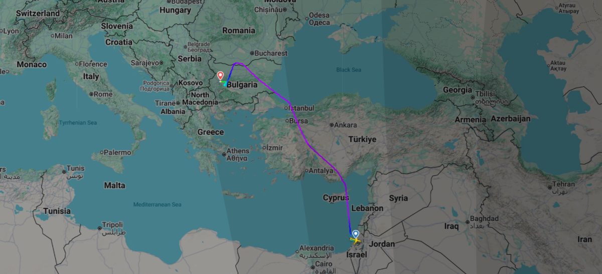 Flight path map showing Austrian Airlines flight diverted from Tel Aviv to Bulgaria.