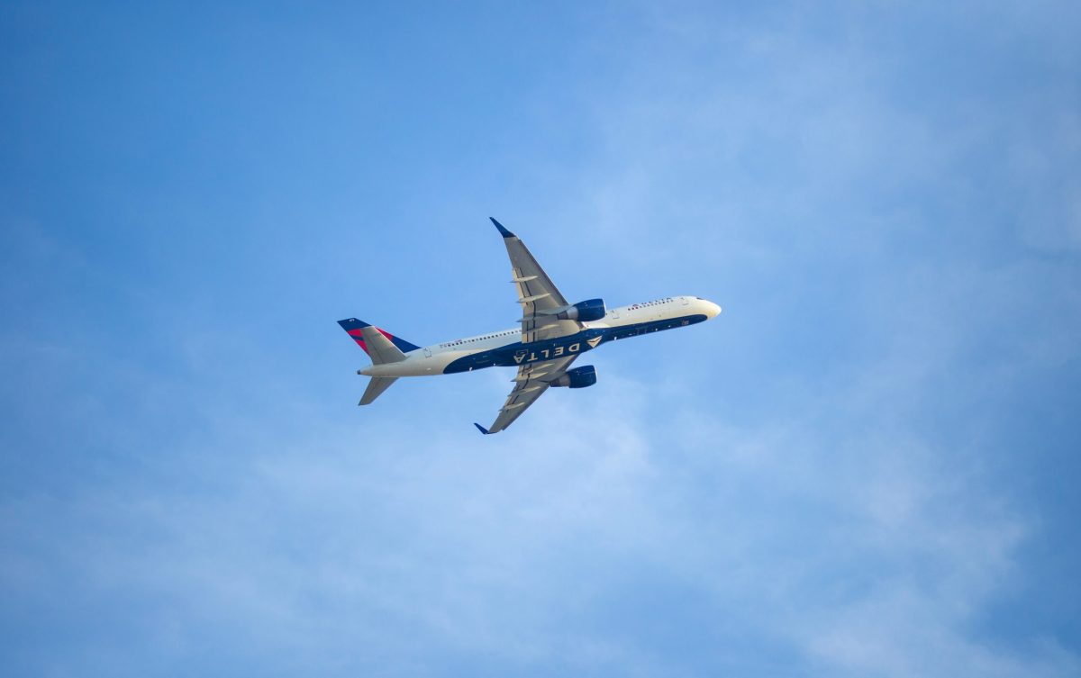 Inside the Terrifying 10-Minute Plunge That Forced a Delta Jet to Vegas