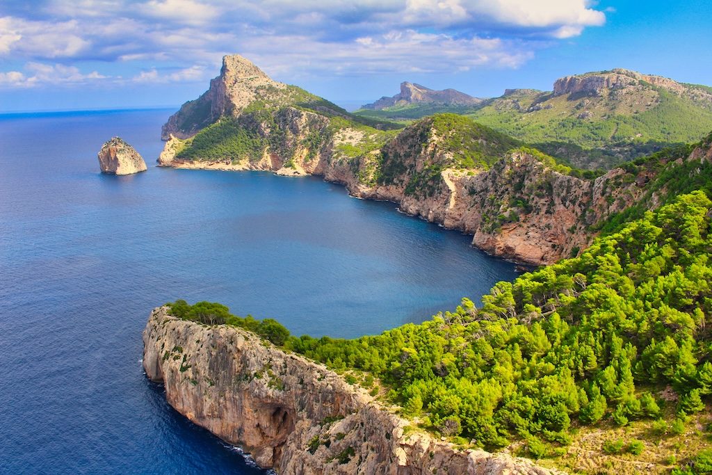Mallorca's New 104km Trail Rewrites the Eastern Coast Story