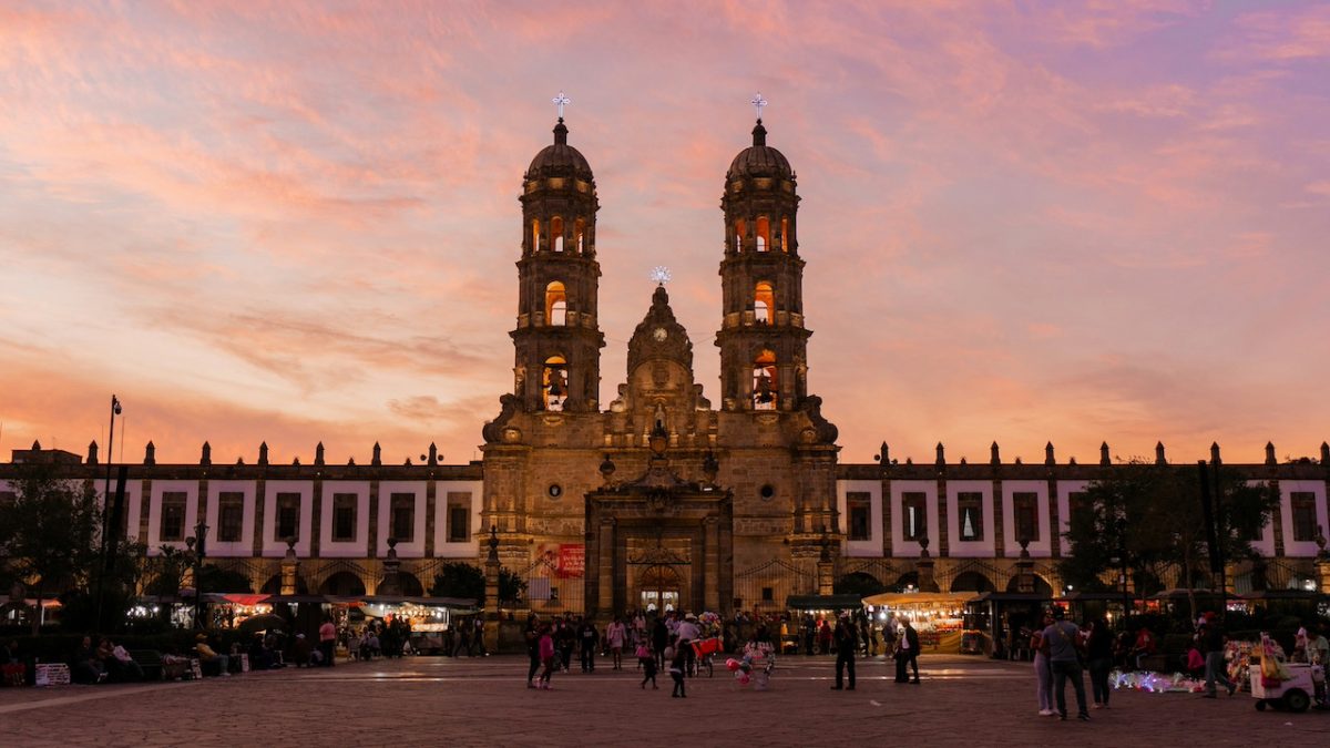 Mexico's Jalisco State Hit by Violence: What Travelers Need to Know Now