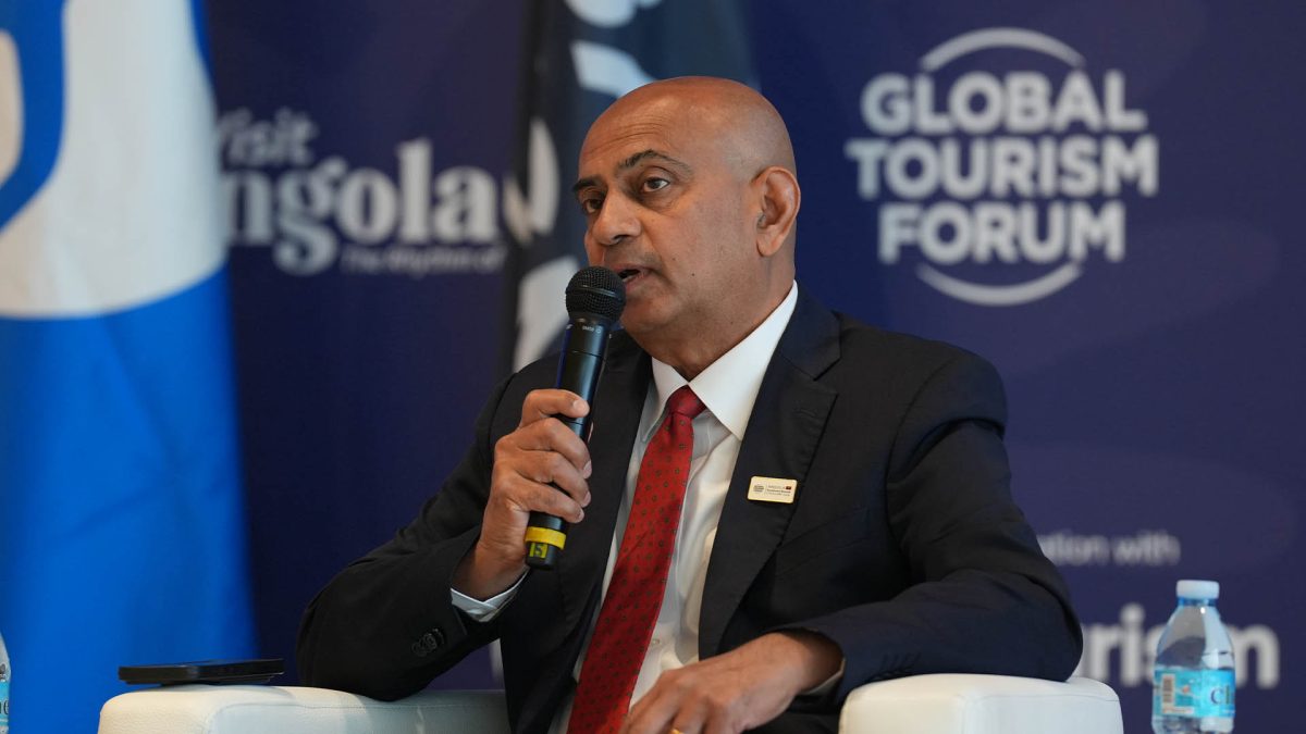 Speaker at Global Tourism Forum discussing Angola's tourism development strategy