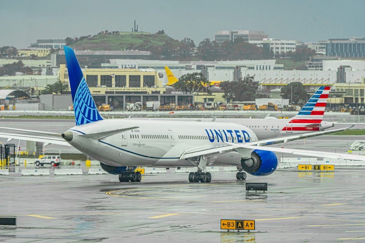 United Wants to Merge With American Airlines. Here's Why Travelers Should Worry